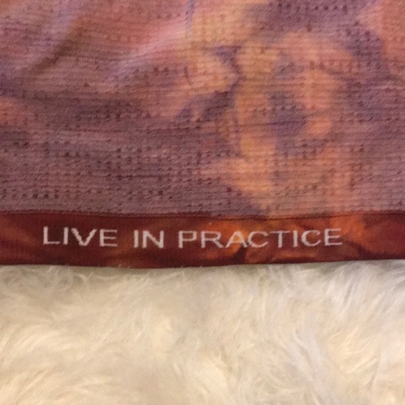 lululemon athletica Men's Short Sleeve Shirt - Brown and Gold Tie-Dye - Picture 2 of 4